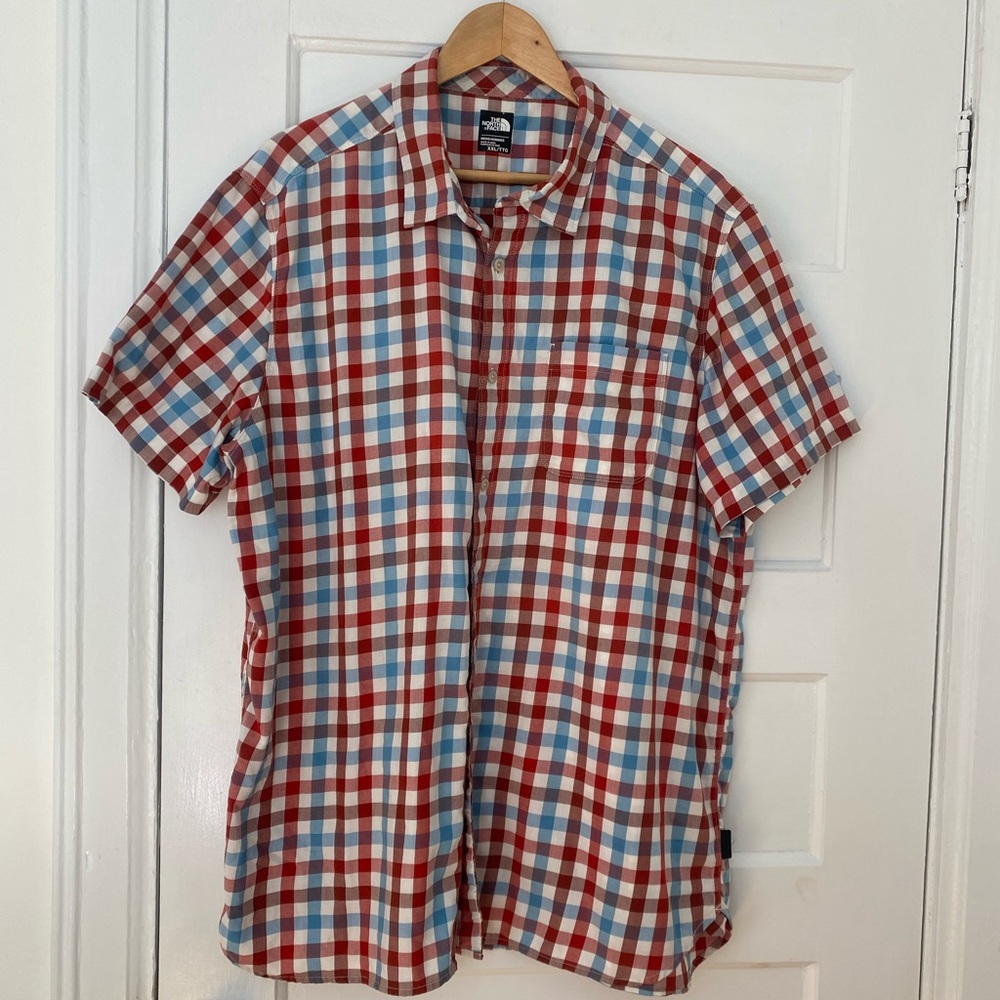 The North Face men’s check preppy button down shirt